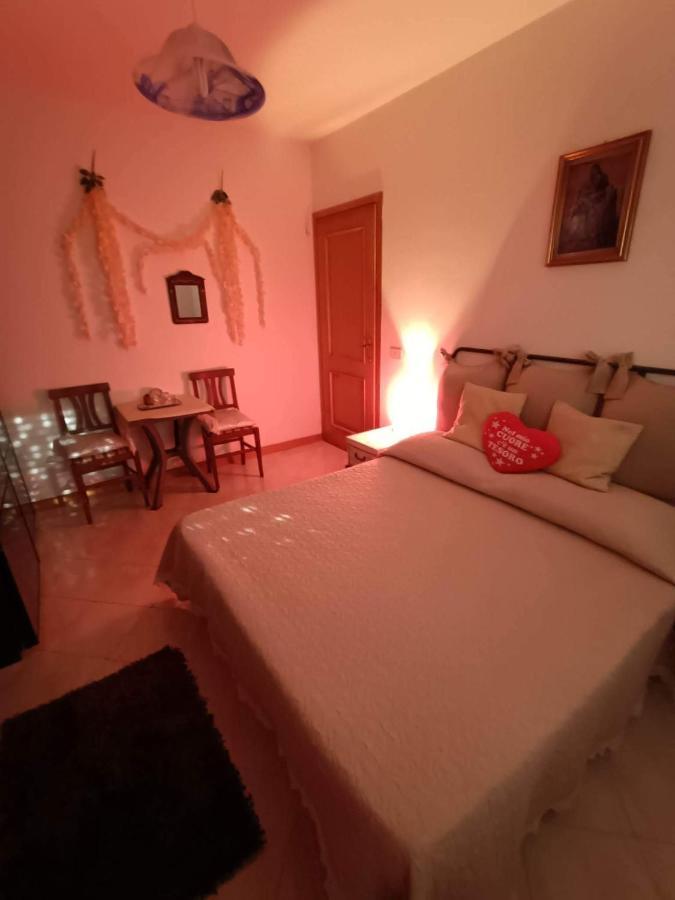 Bellissima Stanza Con Parcheggio Gratuito Apartment Cinquale Bagian luar foto