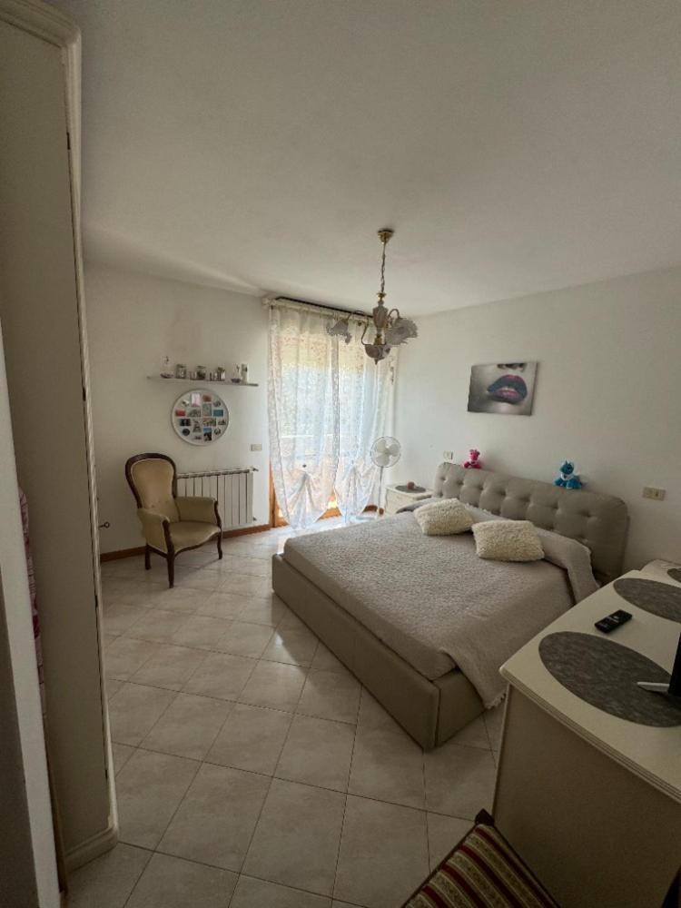 Bellissima Stanza Con Parcheggio Gratuito Apartment Cinquale Bagian luar foto