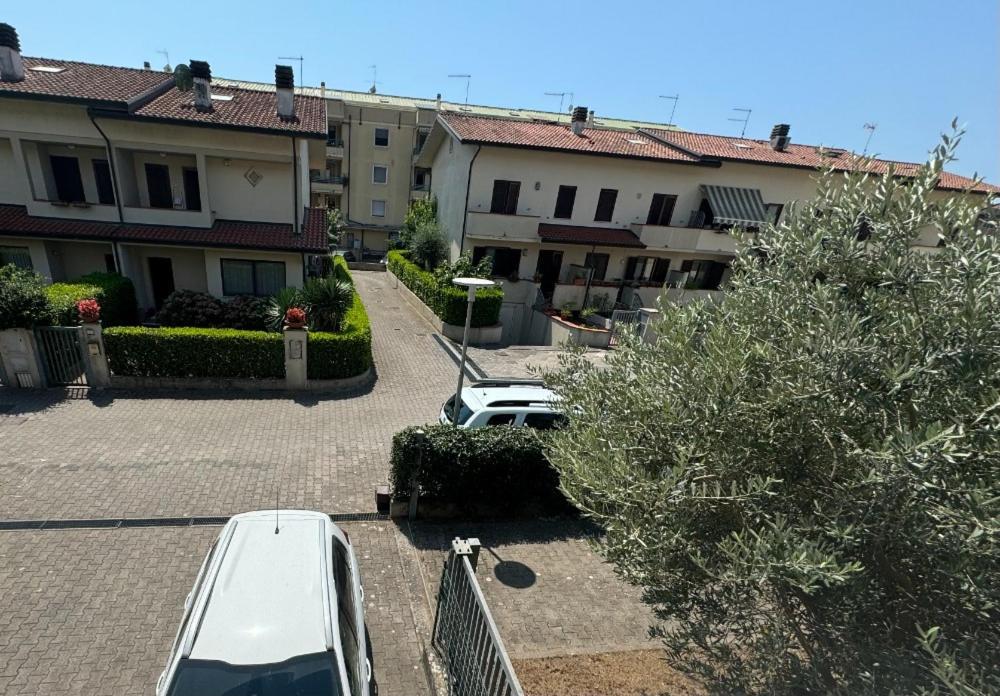 Bellissima Stanza Con Parcheggio Gratuito Apartment Cinquale Bagian luar foto