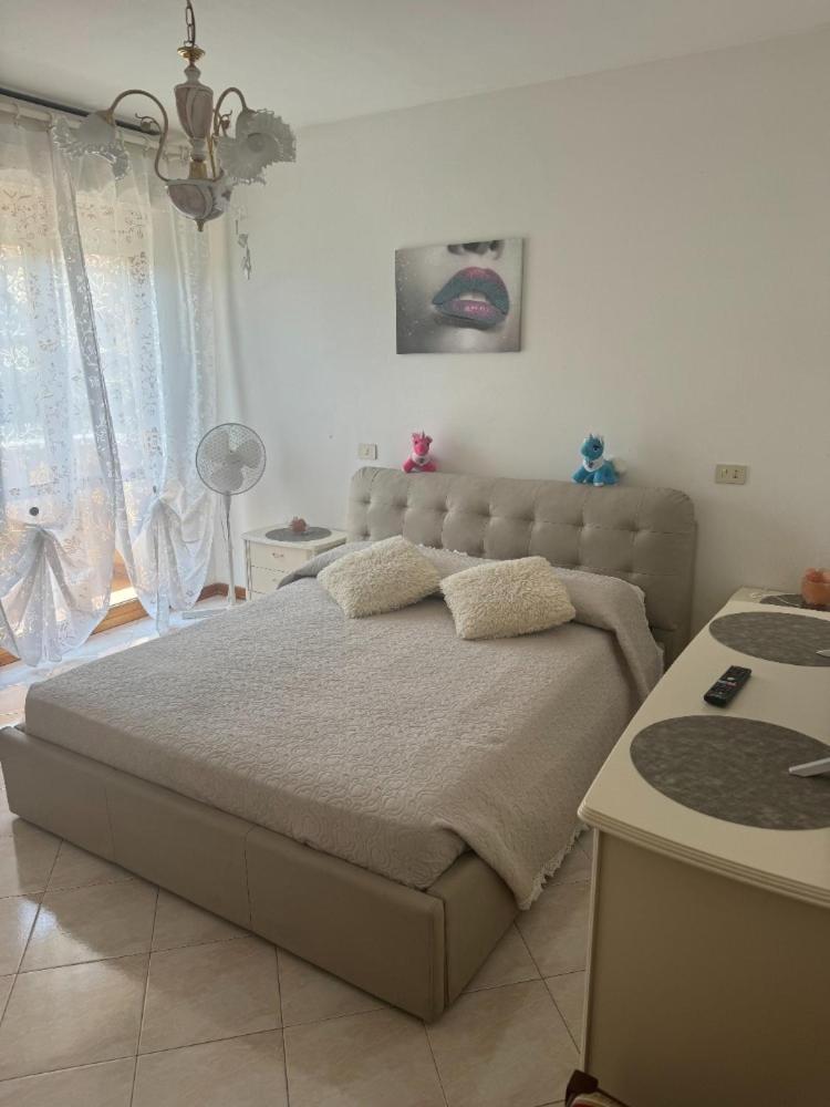 Bellissima Stanza Con Parcheggio Gratuito Apartment Cinquale Bagian luar foto